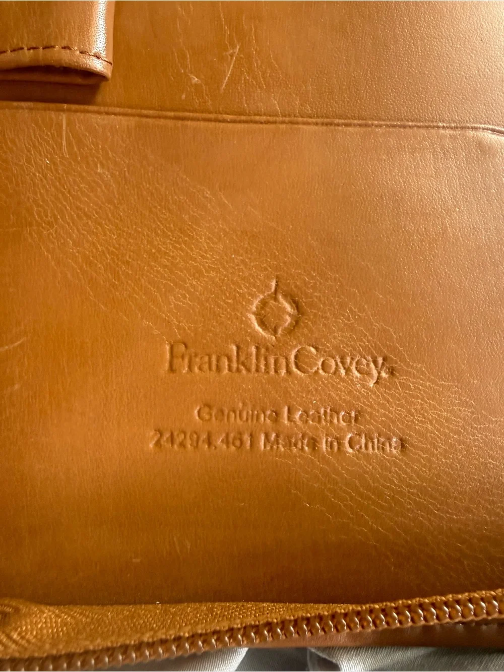 Franklin Covey Chestnut Brown Leather Zip Portfolio